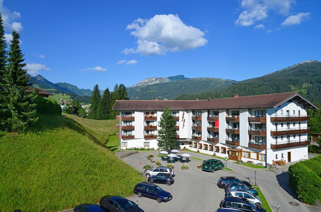 Familienhotel Kleinwalsertal รีซแลร์น ภายนอก รูปภาพ